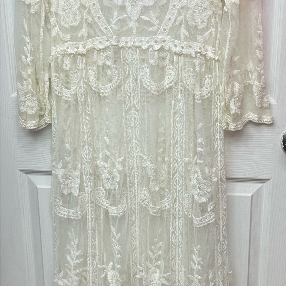Elegant SHEER LACE Long Sleeve Lace Maxi Dress - Cream - Picture 2 of 8